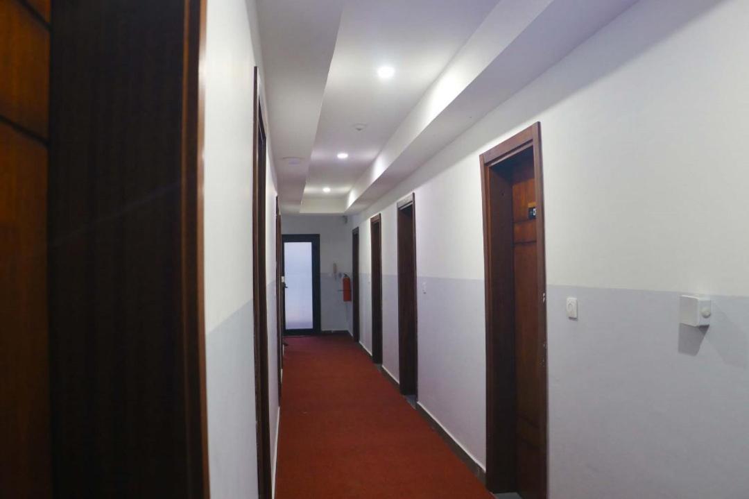 Cofe Hotel Yaoundé Exterior foto